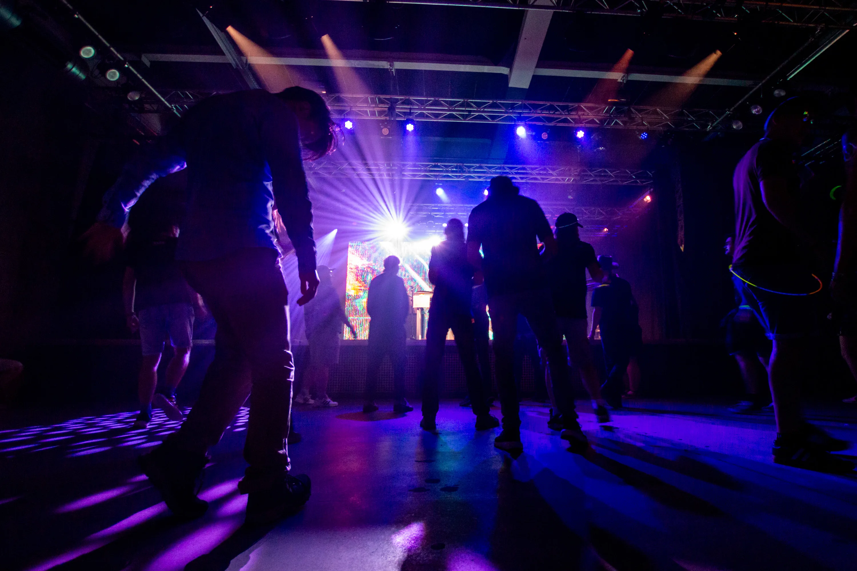 Crowd - Photo by BadRofl